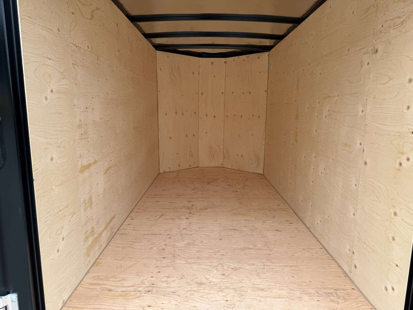 Photo of 2026 Royal Cargo 5x10 Cargo Enclosed Trailer V Nose Ramp Door White 2900lb GVW