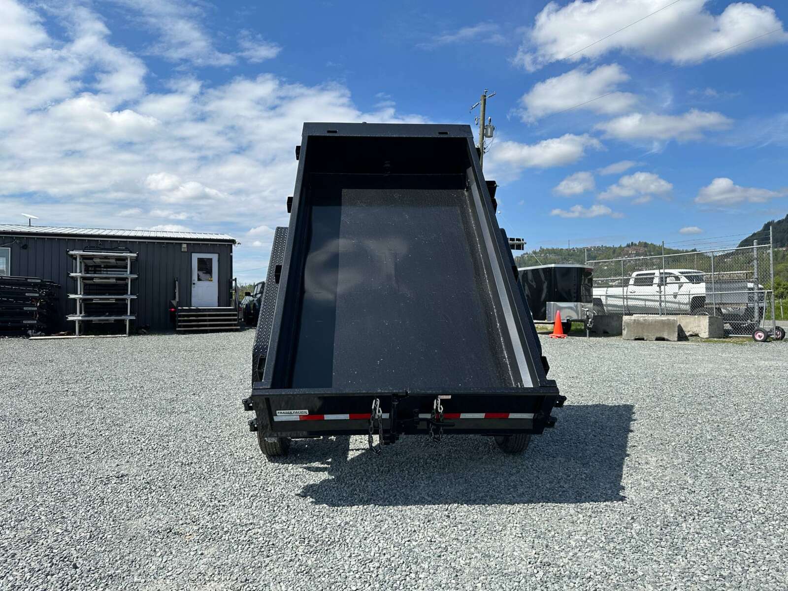 Photo of 2025 Suretrac 5x10 Dump Trailer 7000lb GVW Barn Doors