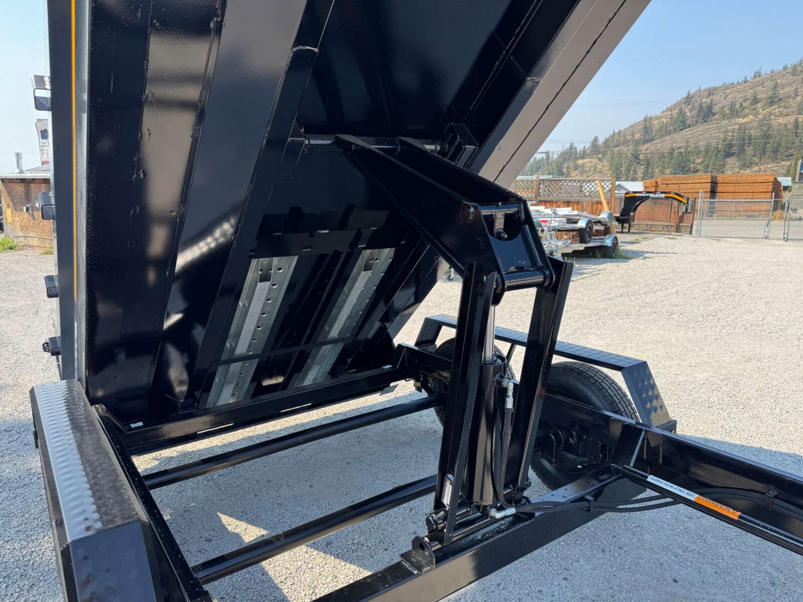Photo of 2026 Southland 7x14 Dump Trailer 15,400lbs GVW with Tarp And Ramps (SL714-14K)