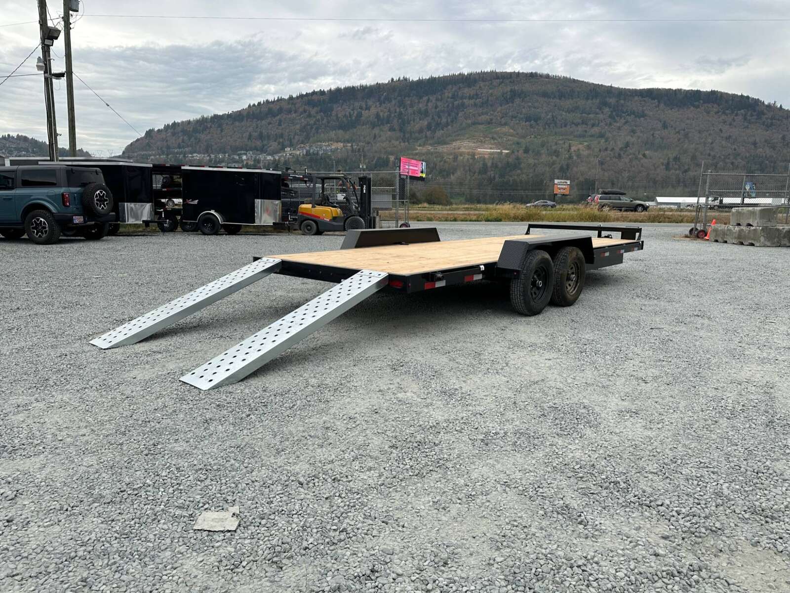 Photo of 2026 Southland 7X20 11,400LB GVW Equipment / Car Trailer Flat deck Slide In Ramps