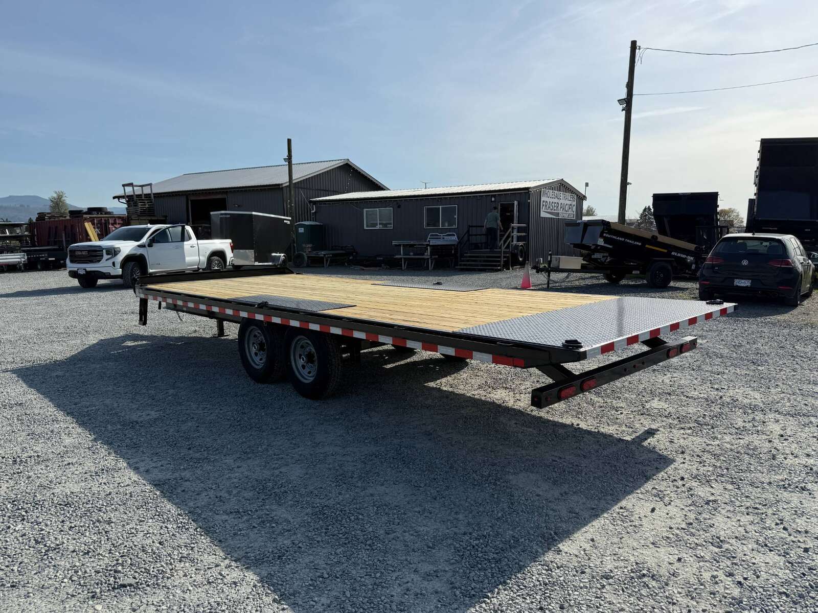 Photo of 2025 Suretrac 8.5x22ft Deck Over Power Tilt Equipment Trailer 15,000lb GVW