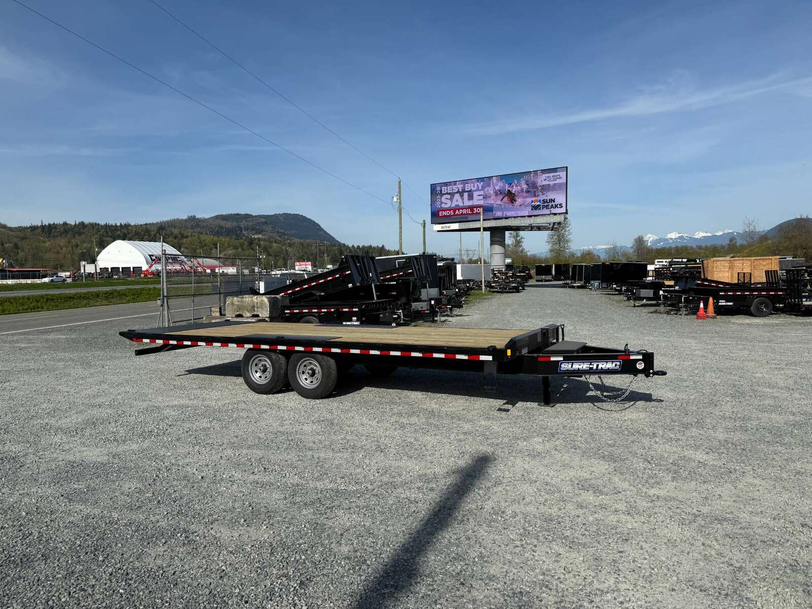 Photo of 2025 Suretrac 8.5x22ft Deck Over Power Tilt Equipment Trailer 15,000lb GVW