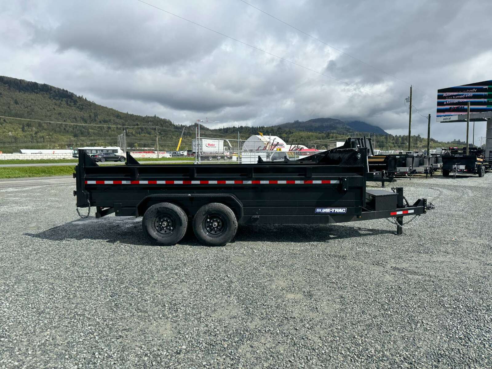 Photo of New 2024 Suretrac 7x16 Telescopic Hoist Dump Trailer 15,500lbs GVW w/ Ramps and Tarp