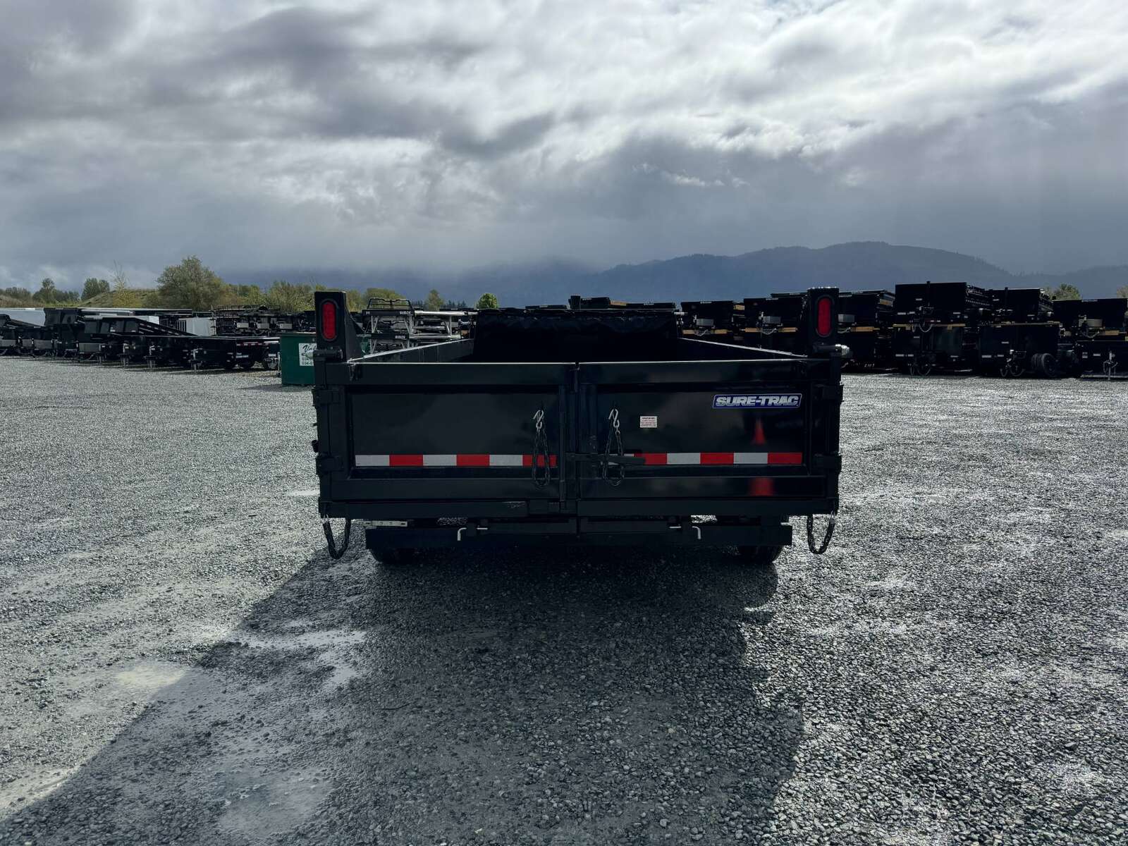 Photo of New 2024 Suretrac 7x16 Telescopic Hoist Dump Trailer 15,500lbs GVW w/ Ramps and Tarp