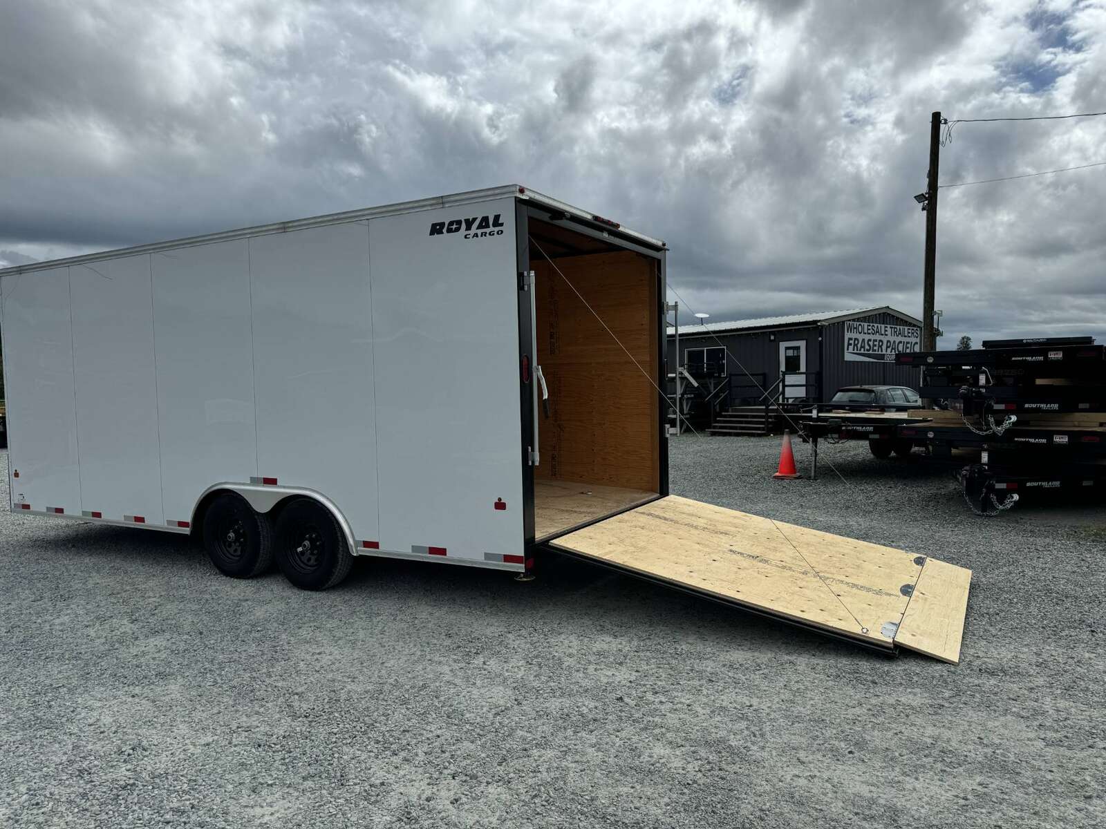 Photo of 2026 Royal Cargo 8.5x20 +V Nose 11,400lb Cargo / Enclosed Trailer Car Hauler Extra Height Ramp Door White