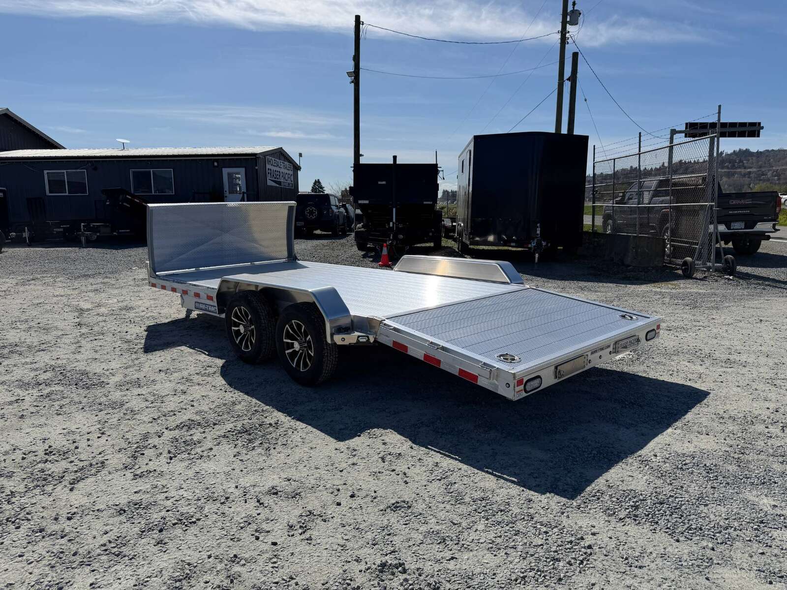 Photo of 2026 Suretrac 7x18 Aluminum Car Hauler Flat Deck Trailer 7000lb GVW w/ Front Shield & Loading Ramps
