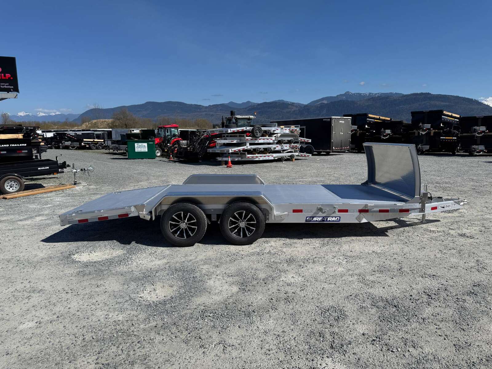 Photo of 2026 Suretrac 7x18 Aluminum Car Hauler Flat Deck Trailer 7000lb GVW w/ Front Shield & Loading Ramps