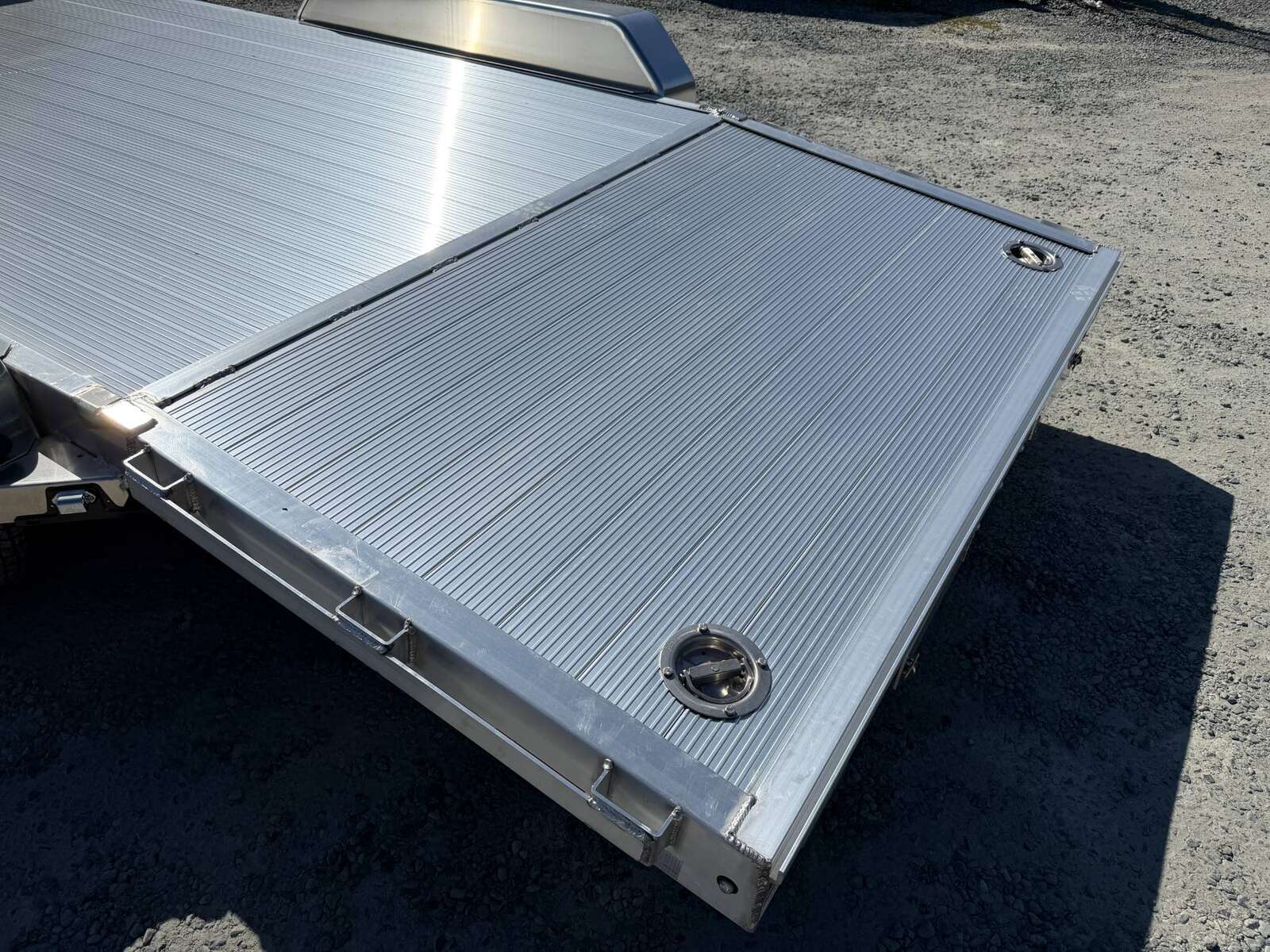 Photo of 2026 Suretrac 7x18 Aluminum Car Hauler Flat Deck Trailer 7000lb GVW w/ Front Shield & Loading Ramps