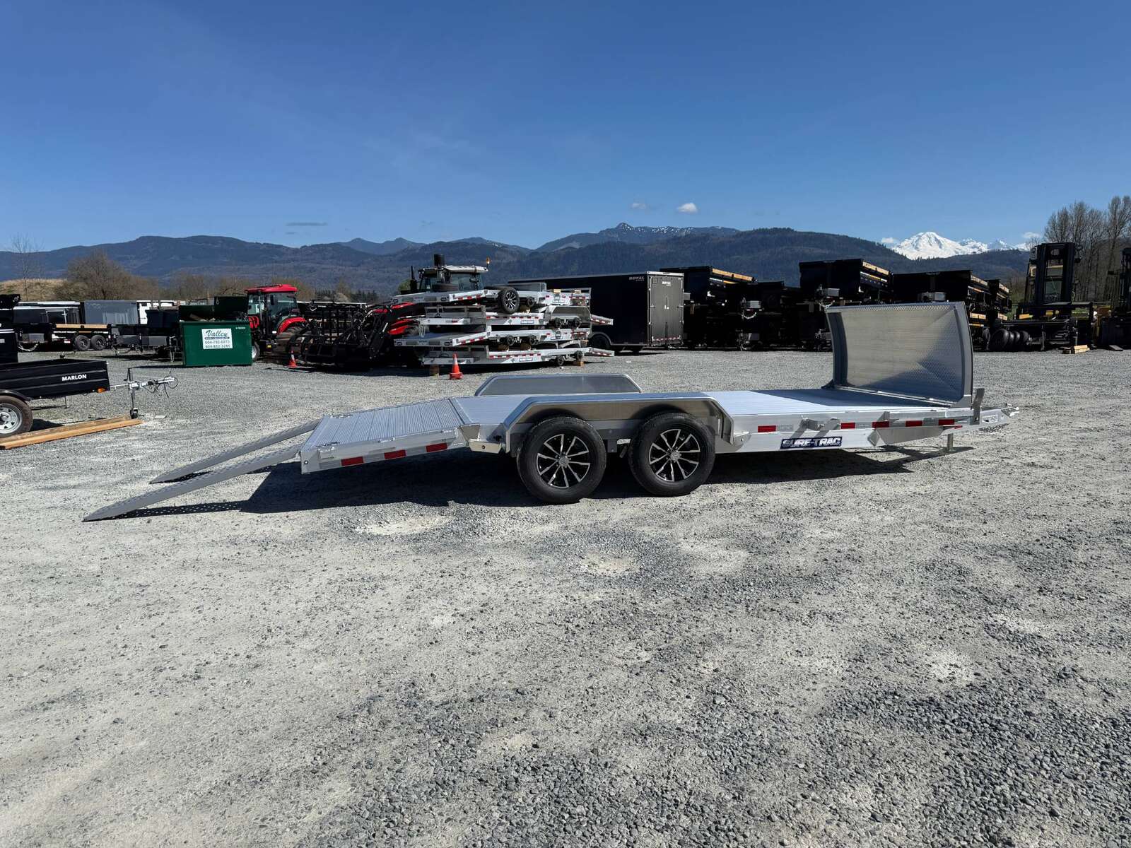 Photo of 2026 Suretrac 7x18 Aluminum Car Hauler Flat Deck Trailer 7000lb GVW w/ Front Shield & Loading Ramps