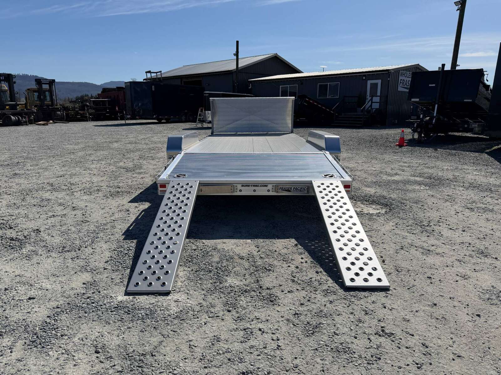 Photo of 2026 Suretrac 7x18 Aluminum Car Hauler Flat Deck Trailer 7000lb GVW w/ Front Shield & Loading Ramps