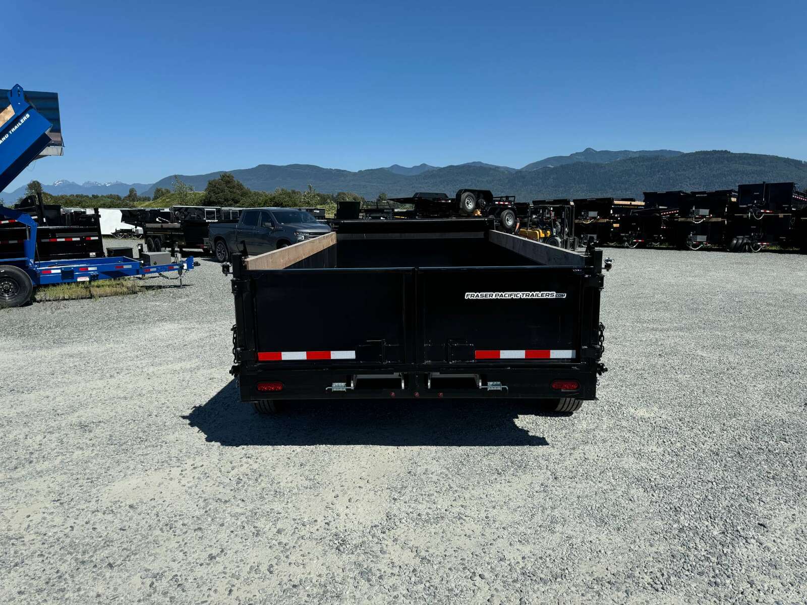 Photo of 2026 Southland Trailers 7x14 Dump Trailer HD 17,000lbs GVW w/ Hydraulic Front Jack & 3/16" Floor (SL714-16KHD)