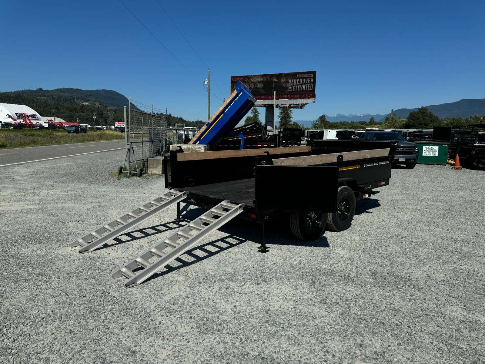 Photo of 2026 Southland Trailers 7x14 Dump Trailer HD 17,000lbs GVW w/ Hydraulic Front Jack & 3/16" Floor (SL714-16KHD)
