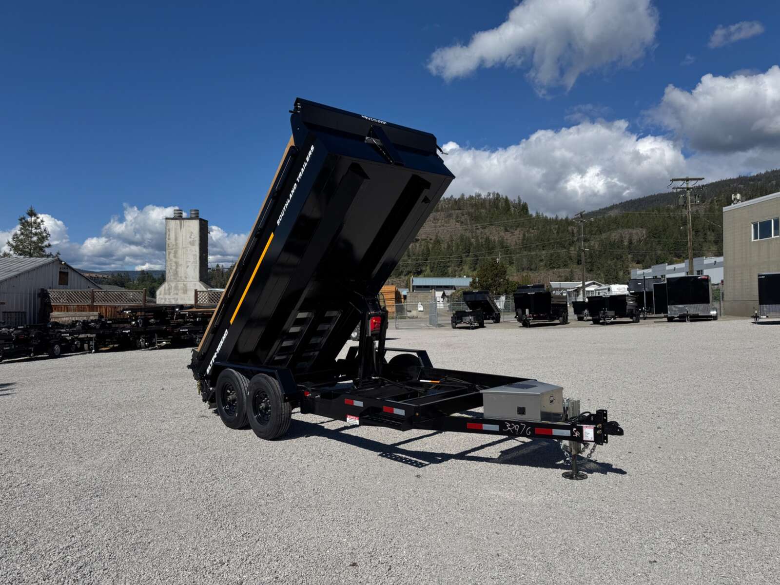 Photo of 2026 Southland Trailers 7x14 Dump Trailer HD 17,000lbs GVW w/ Hydraulic Front Jack & 3/16" Floor (SL714-16KHD)