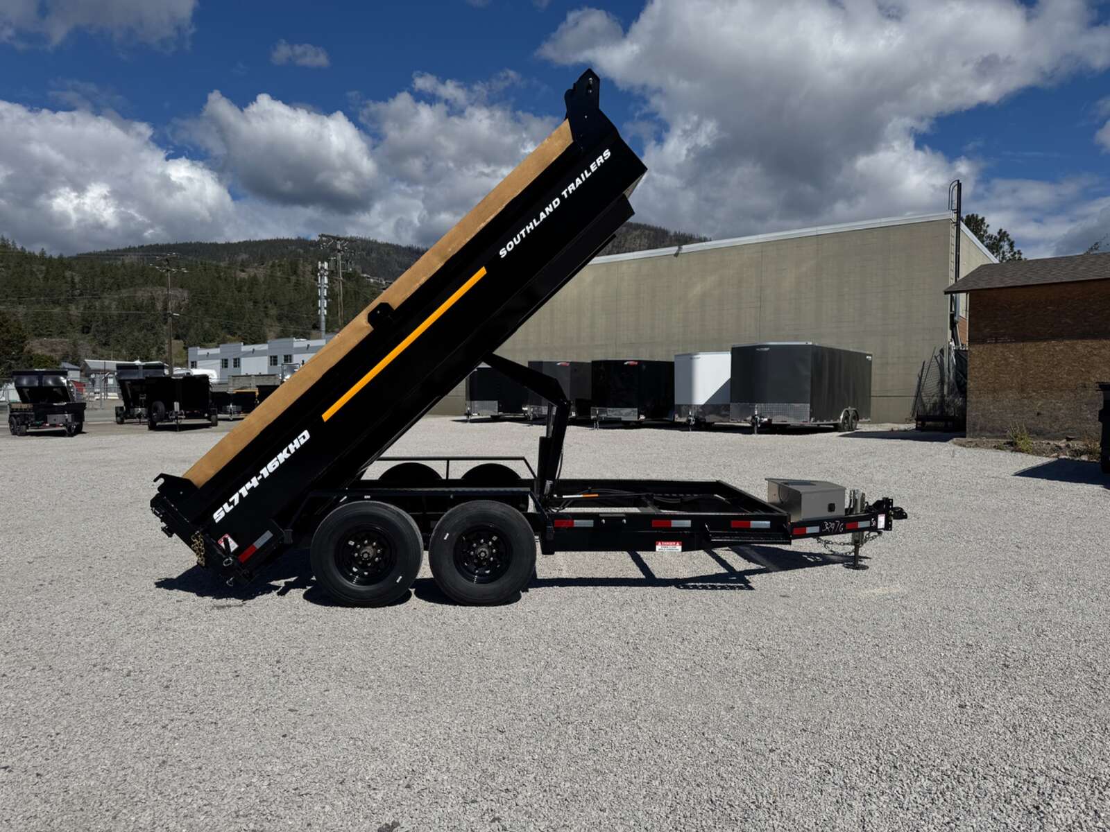 Photo of 2026 Southland Trailers 7x14 Dump Trailer HD 17,000lbs GVW w/ Hydraulic Front Jack & 3/16" Floor (SL714-16KHD)