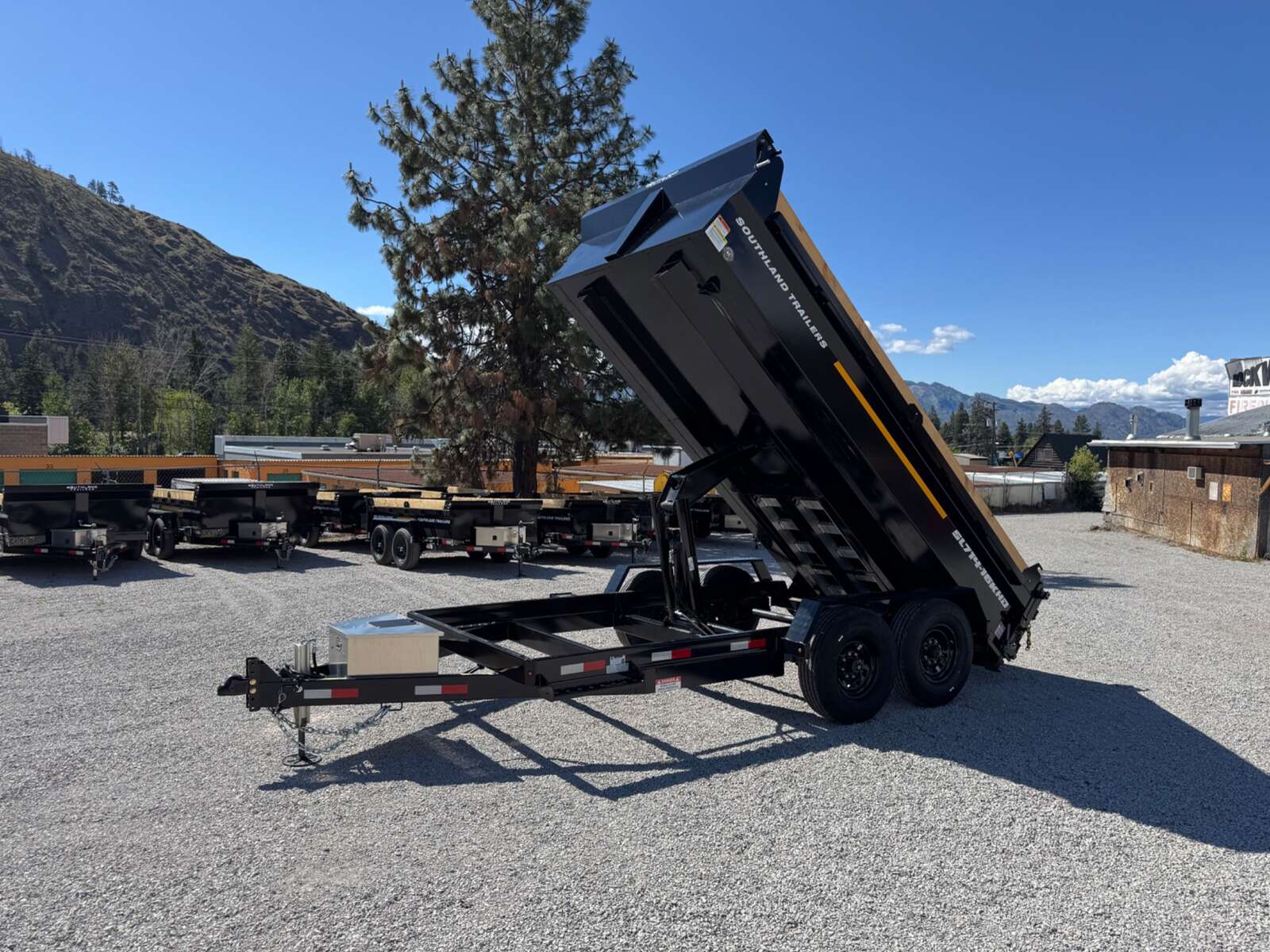 Photo of 2026 Southland Trailers 7x14 Dump Trailer HD 17,000lbs GVW w/ Hydraulic Front Jack & 3/16" Floor (SL714-16KHD)
