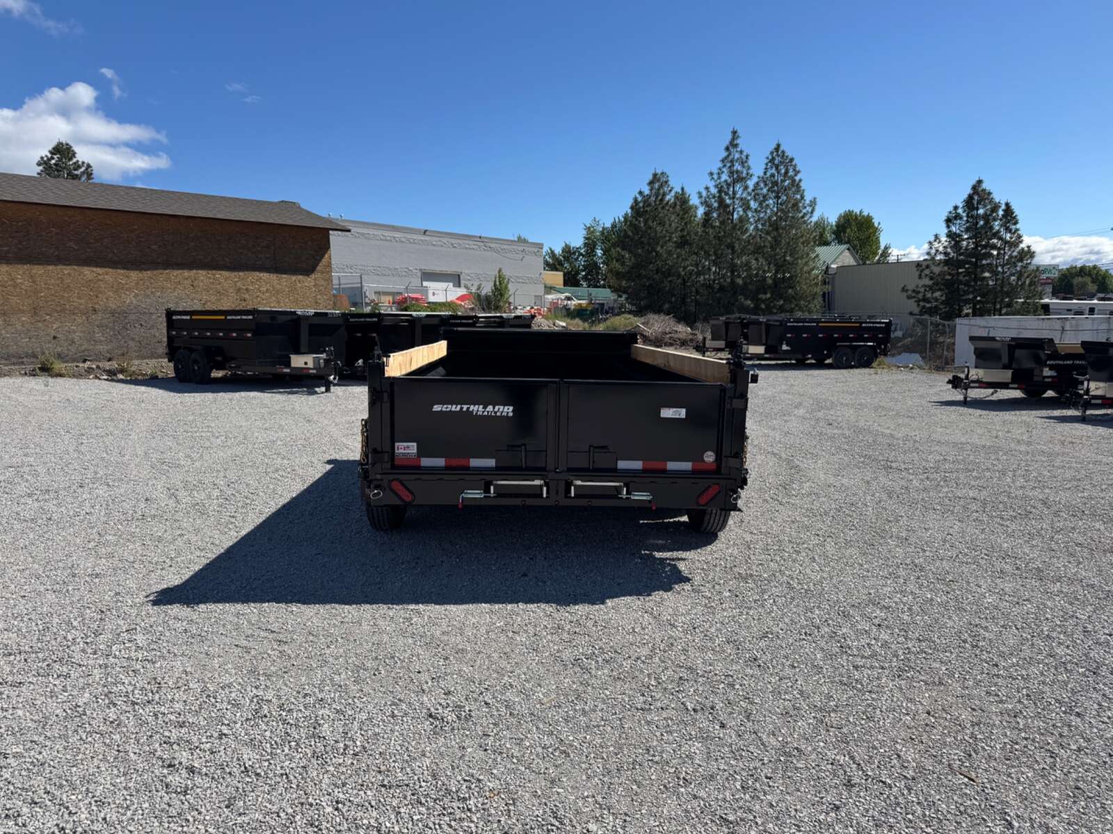 Photo of 2026 Southland Trailers 7x14 Dump Trailer HD 17,000lbs GVW w/ Hydraulic Front Jack & 3/16" Floor (SL714-16KHD)