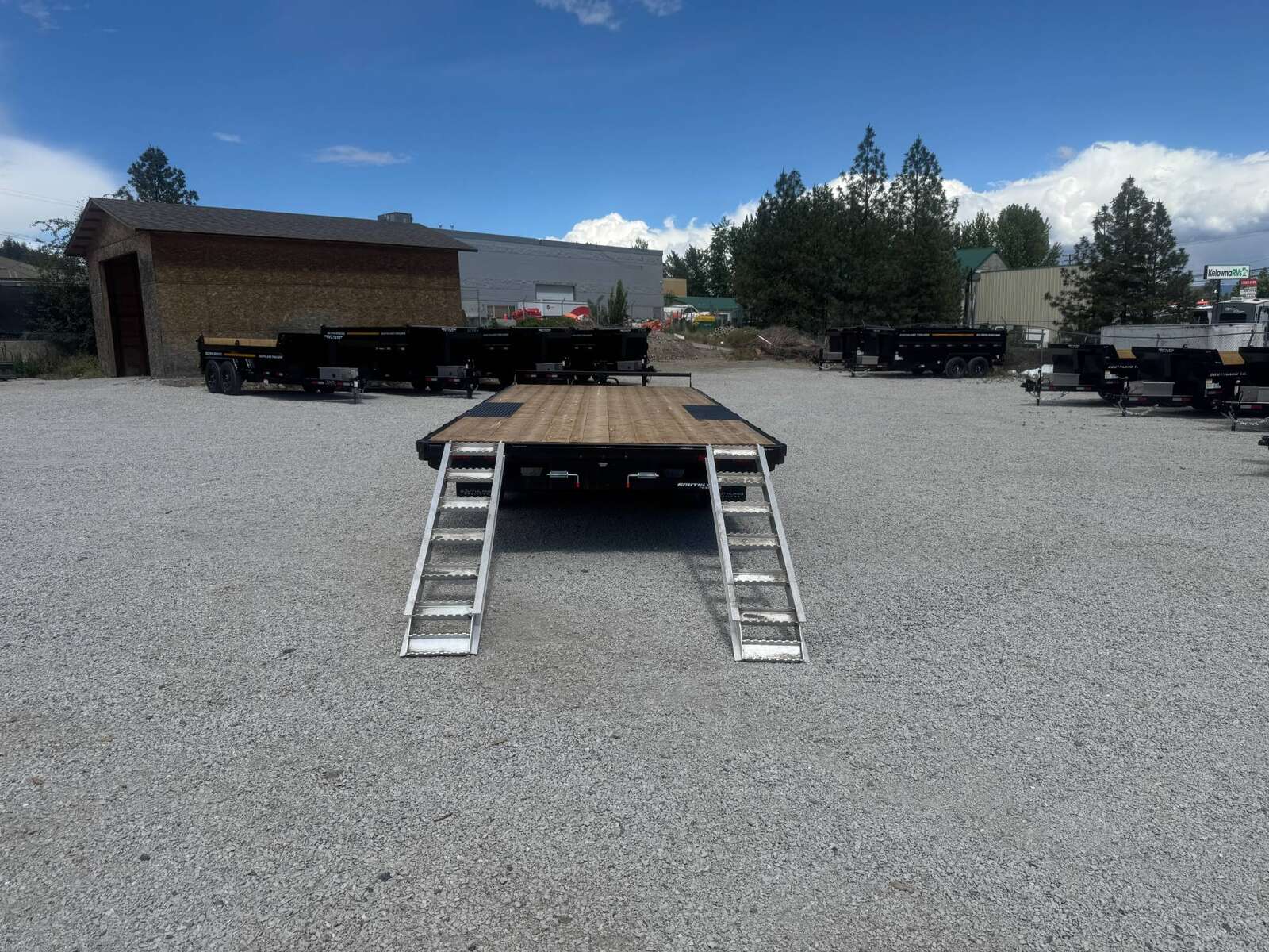 Photo of 2026 Southland Trailer 8x20 Deckover Trailer 15,400lb GVW Flat Deck