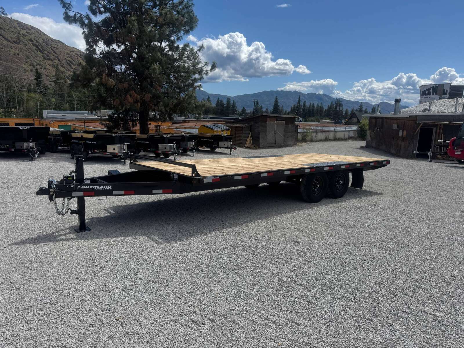 Photo of 2026 Southland Trailer 8x20 Deckover Trailer 15,400lb GVW Flat Deck