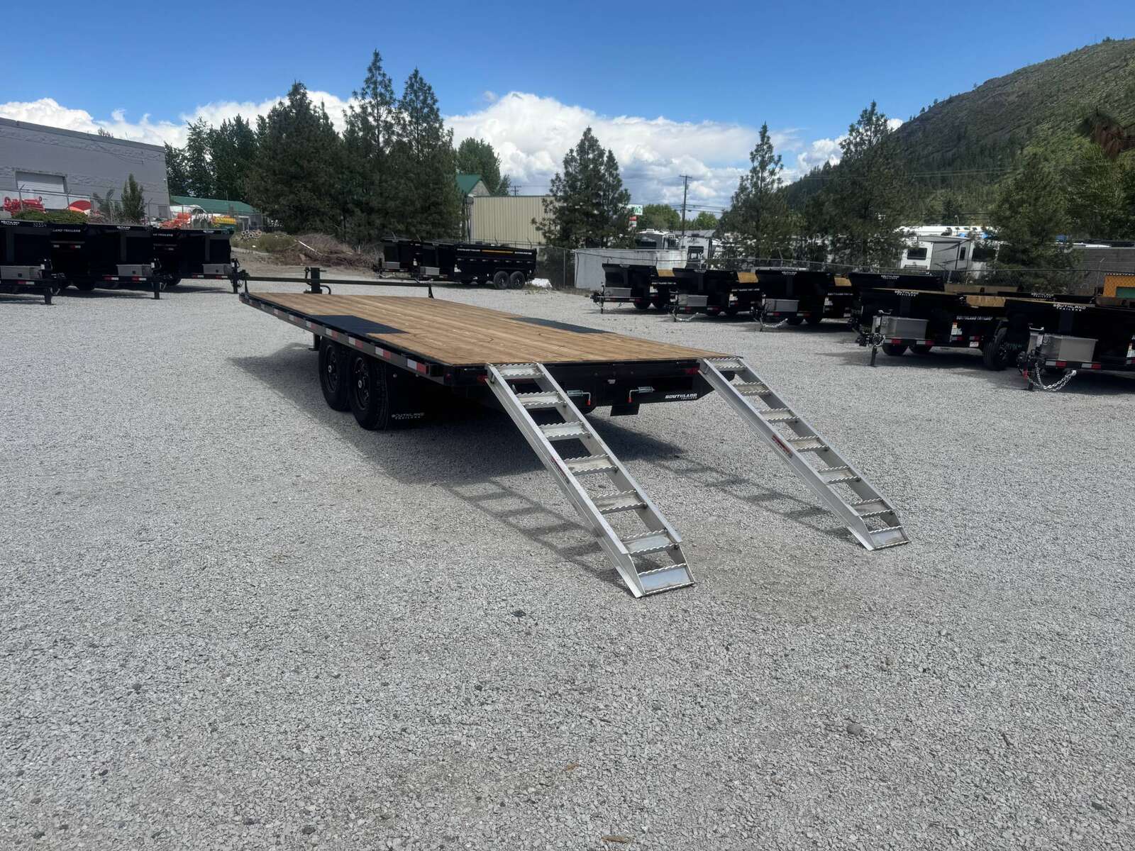 Photo of 2026 Southland Trailer 8x20 Deckover Trailer 15,400lb GVW Flat Deck