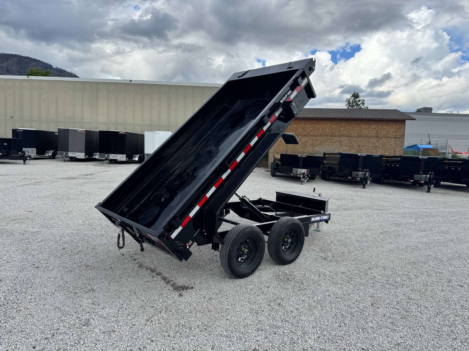 Photo of 2025 Suretrac 5x10 Dump Trailer 7000lb GVW Barn Doors with Tarp