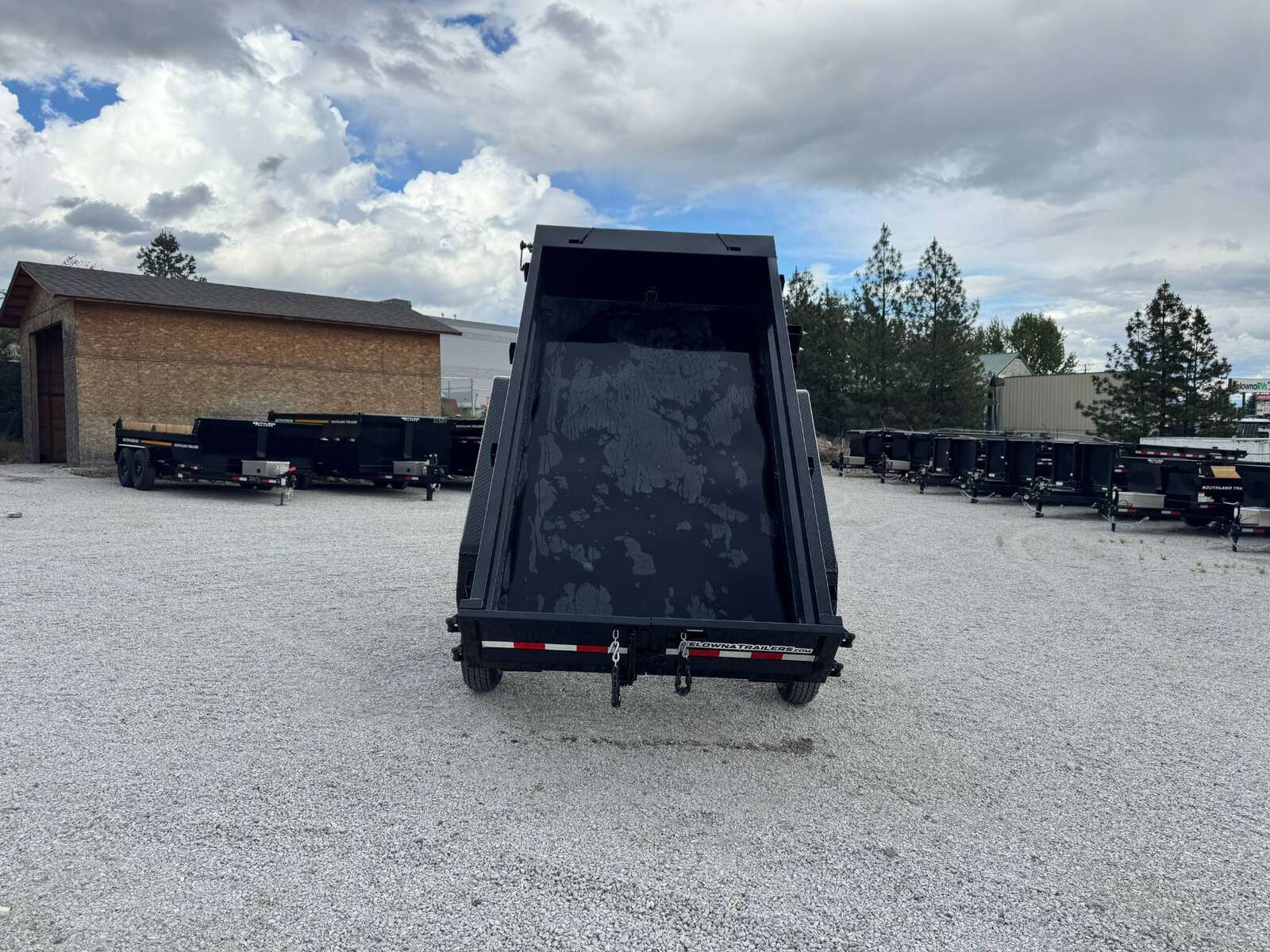Photo of 2025 Suretrac 5x10 Dump Trailer 7000lb GVW Barn Doors with Tarp