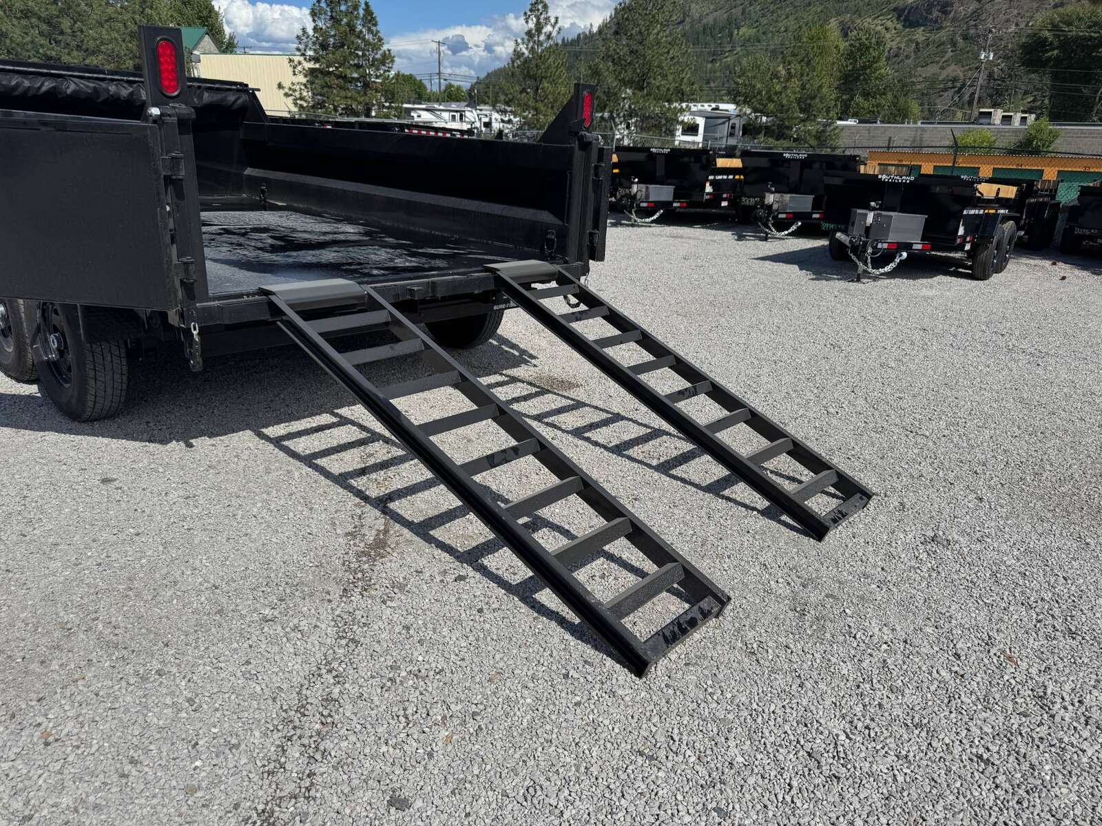Photo of New Suretrac 7x12 Telescopic Hoist Dump Trailer 15,500lbs GVW w/ Ramps and Tarp