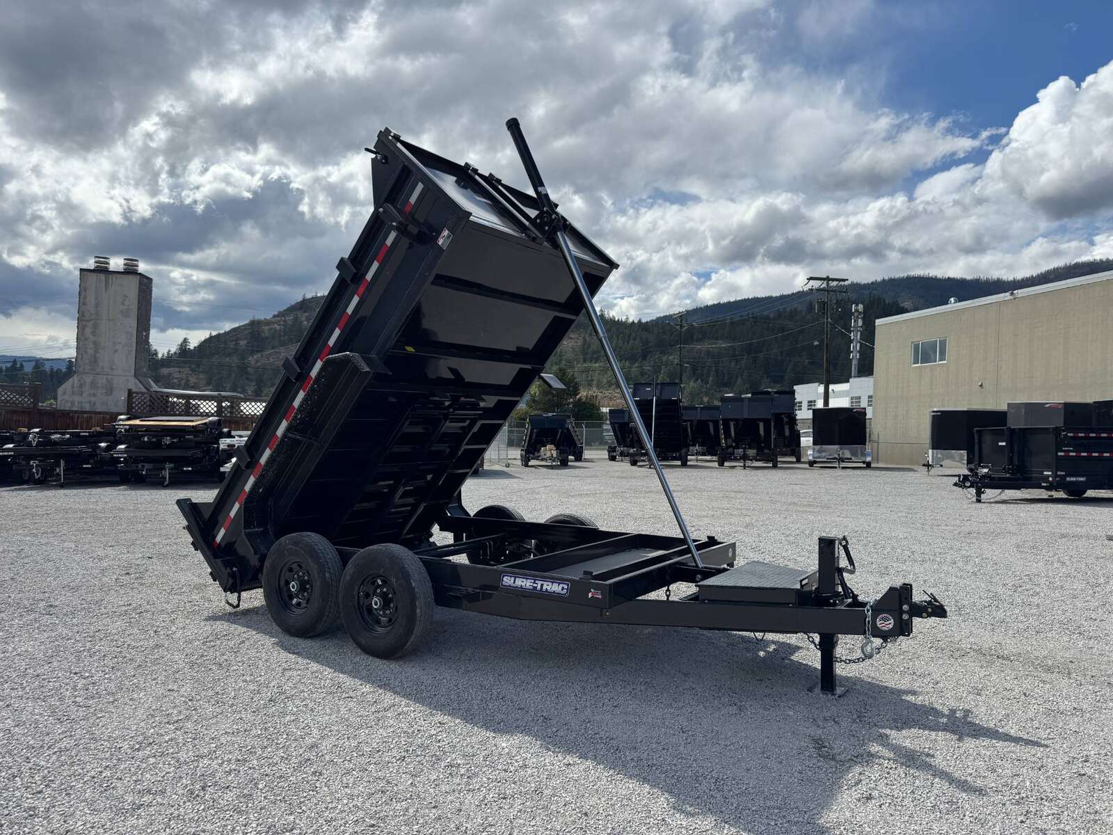Photo of New Suretrac 7x12 Telescopic Hoist Dump Trailer 15,500lbs GVW w/ Ramps and Tarp
