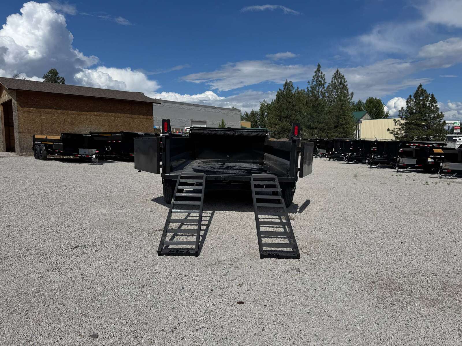 Photo of New Suretrac 7x12 Telescopic Hoist Dump Trailer 15,500lbs GVW w/ Ramps and Tarp